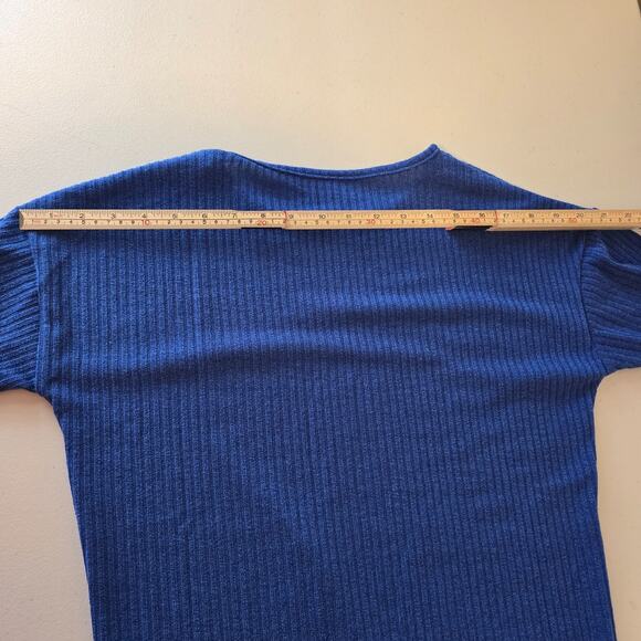 Unbranded Blue Sweater Women's Medium Button Accent Round Neckline NWOT - Picture 9 of 15